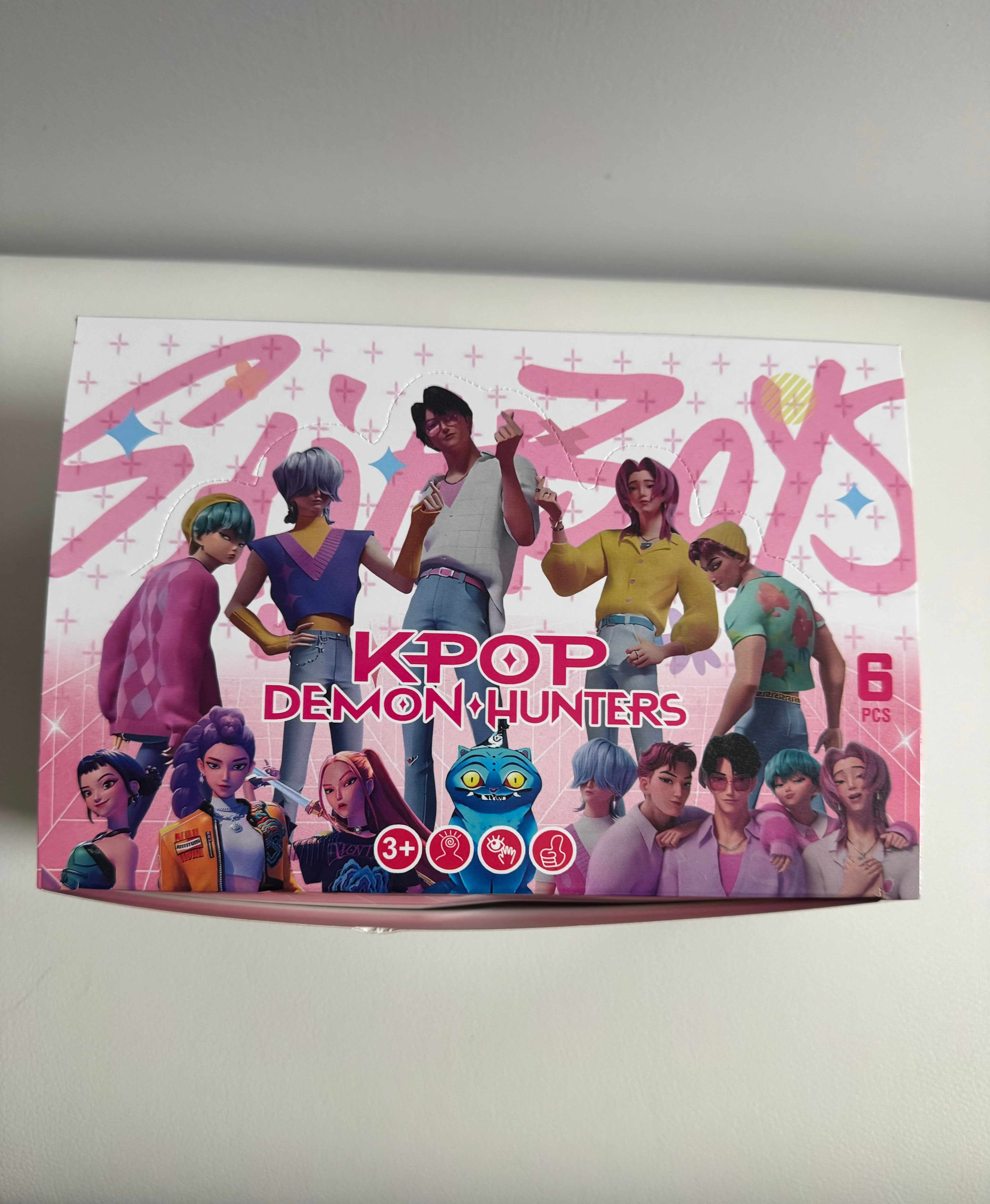 KP Saja Boys 4" Collectible Mystery Figure in Surprise box