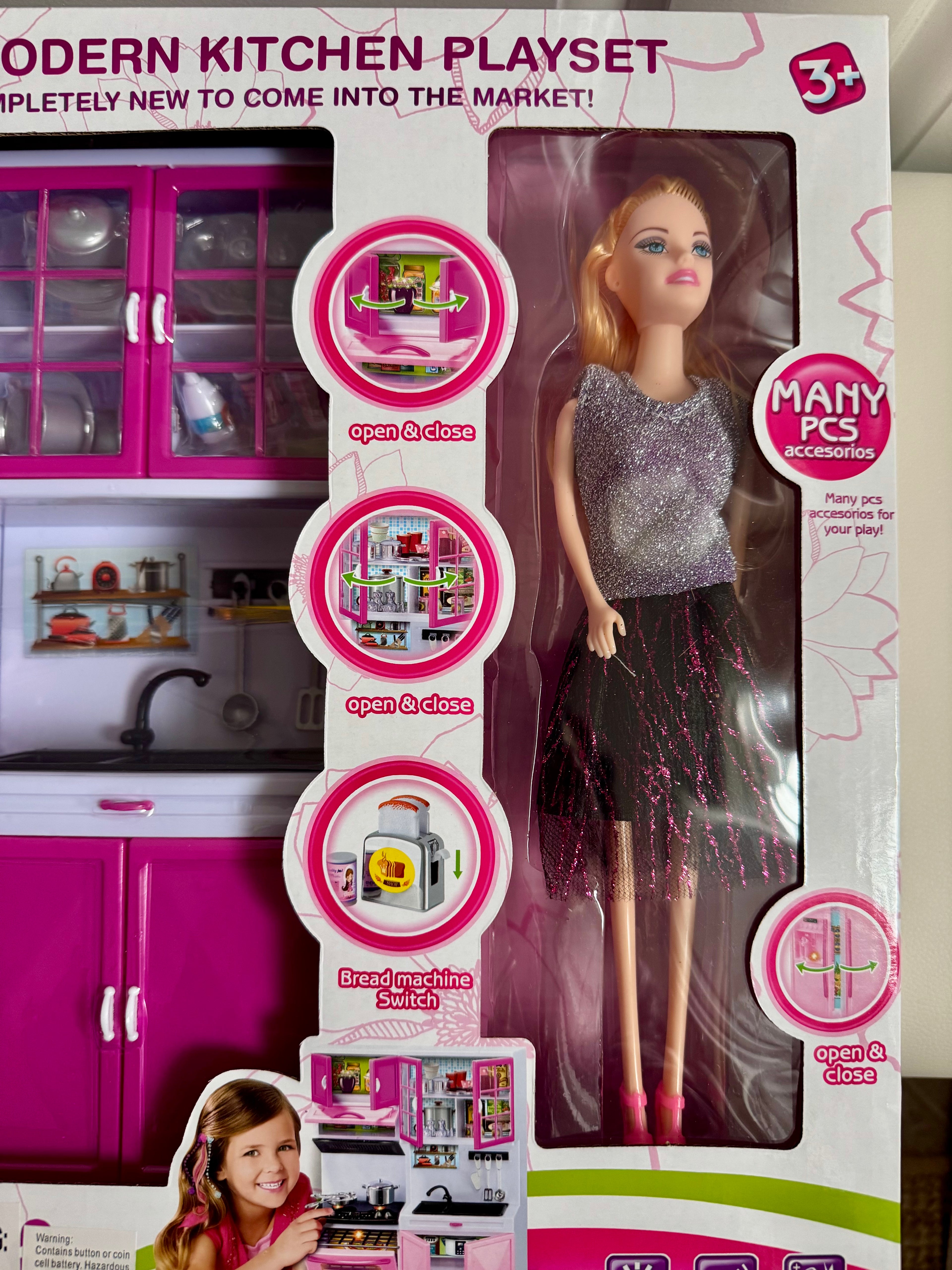 Barbie kitchen set w/music and light