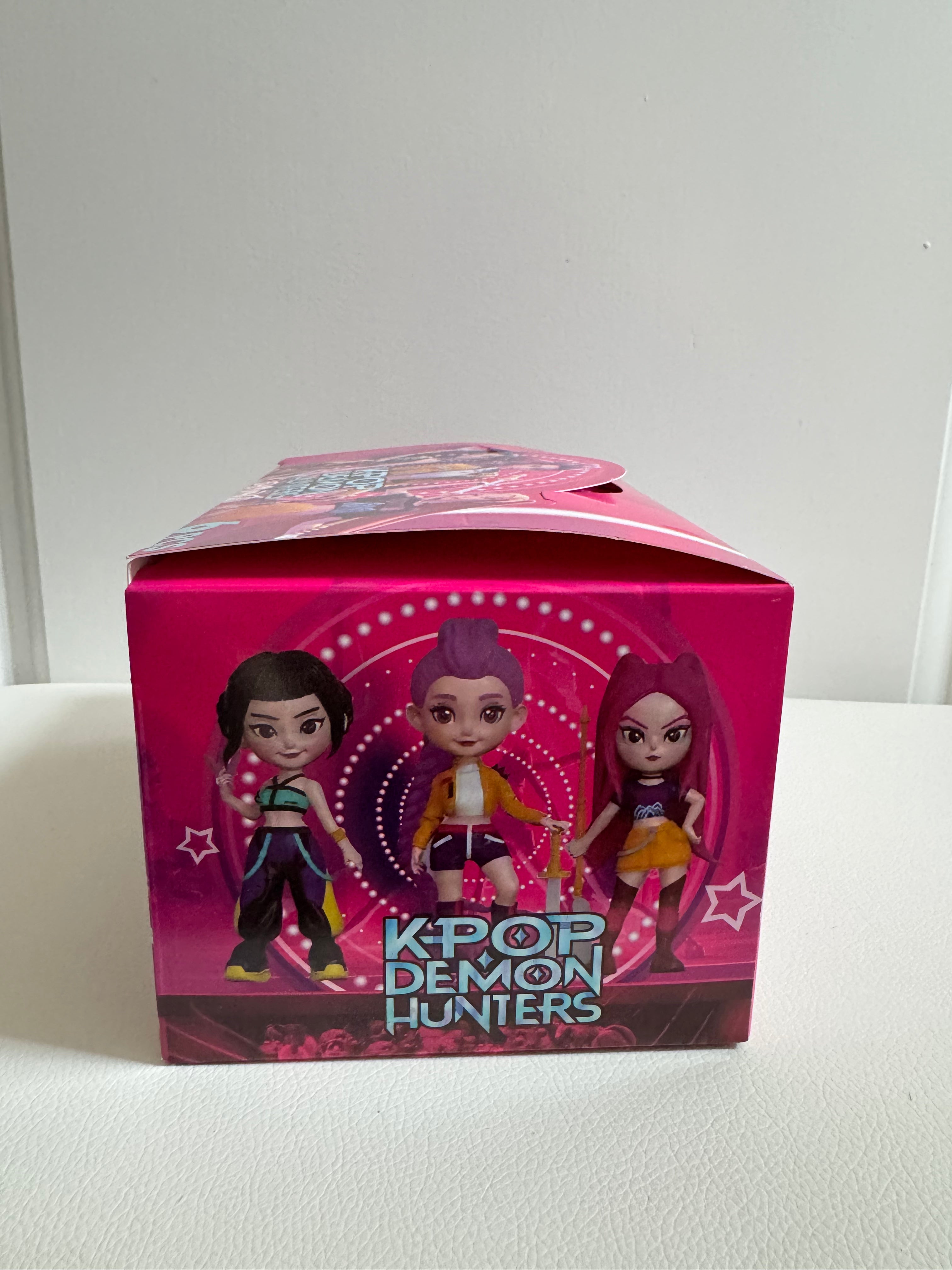 KP Huntr/x 4” Figure Keychain in Surprise Box